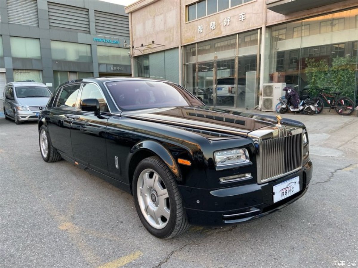 {線上賭場}(劳斯莱斯幻影加长版图片 外观)